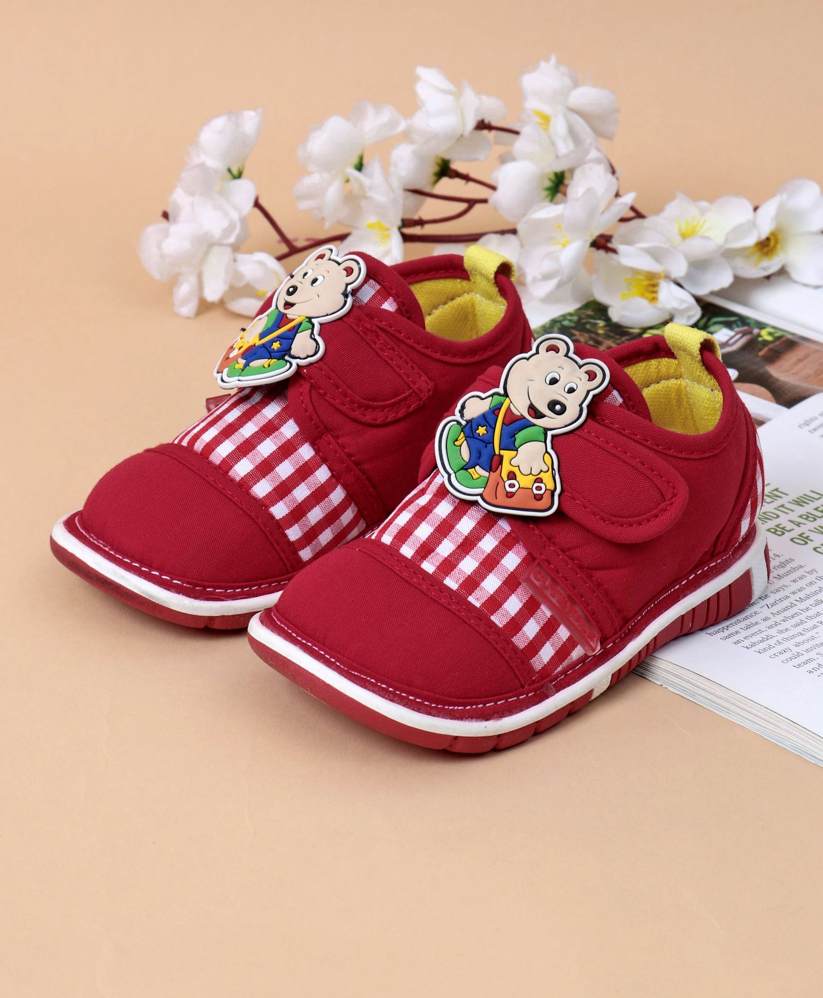 cute walk by babyhug shoes