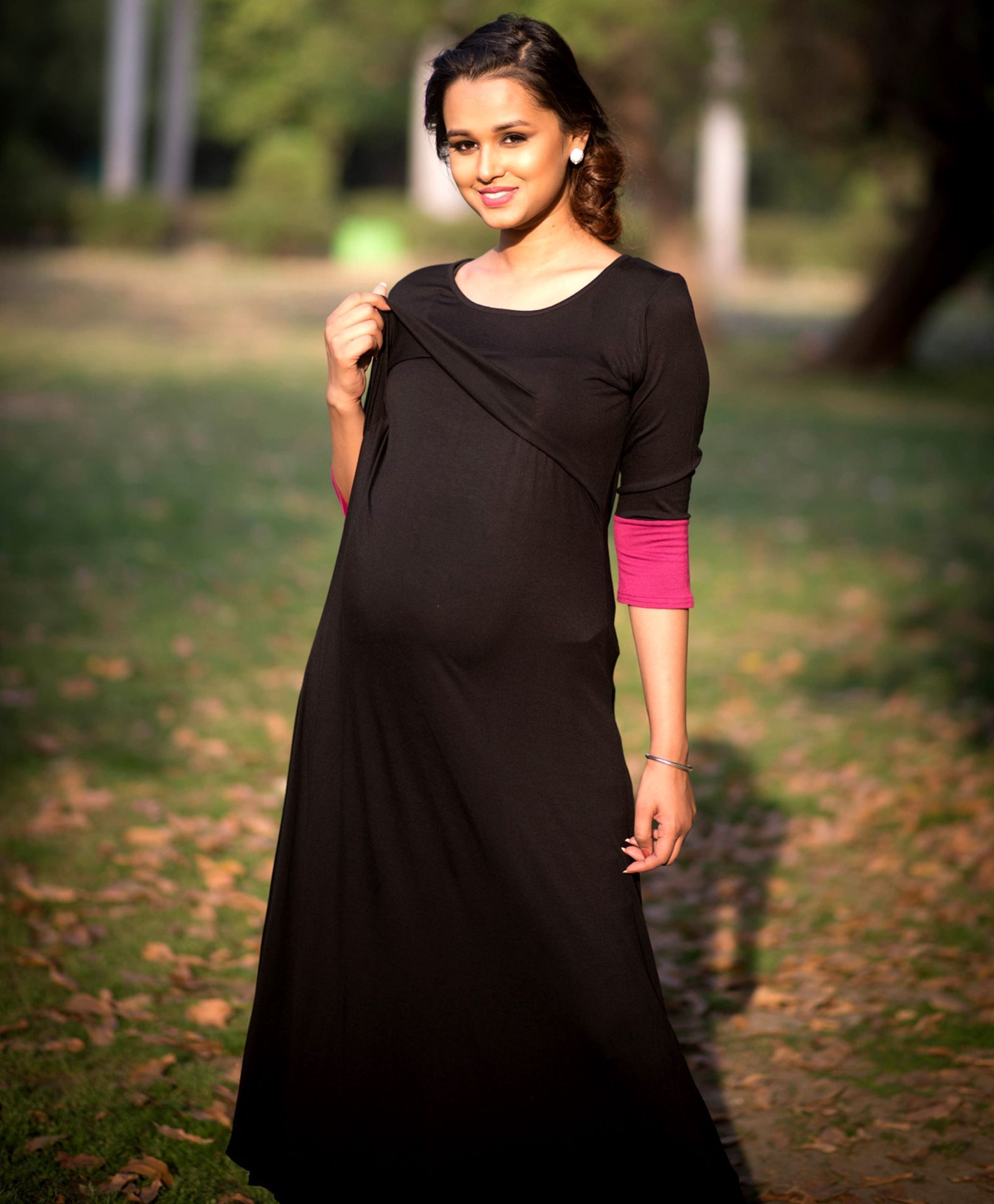 Momzjoy Three Fourth Sleeves Lift Up Nursing Dress - Black And Pink