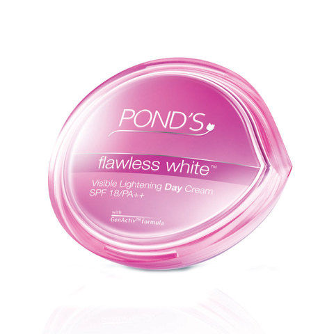 Pond'S Flawless White Visible Lightening Day Cream Spf 15 50G