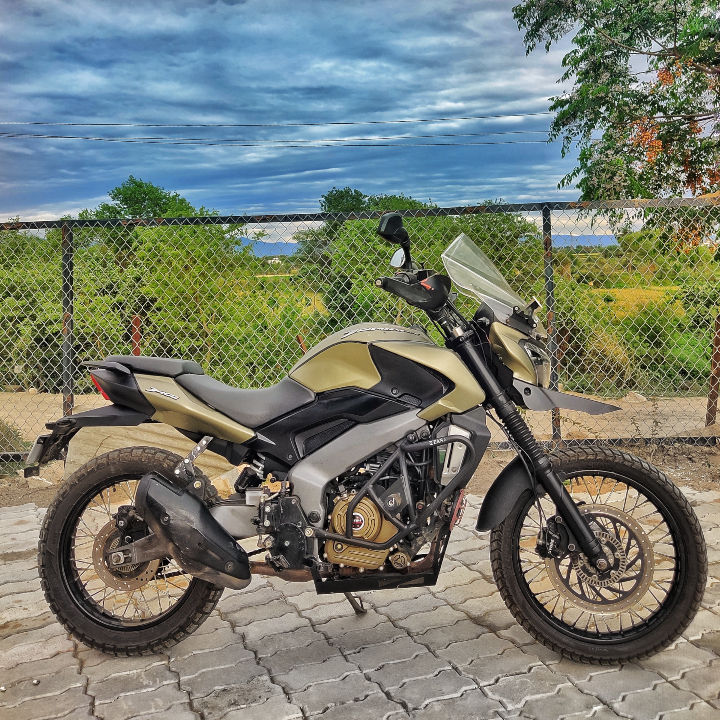 dominar 400 adventure