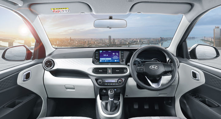 Maruti Swift Dualjet Vs Ford Figo Vs Grand i10 Nios Petrol