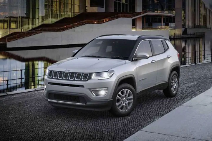 Volkswagen T-Roc Alternatives Images