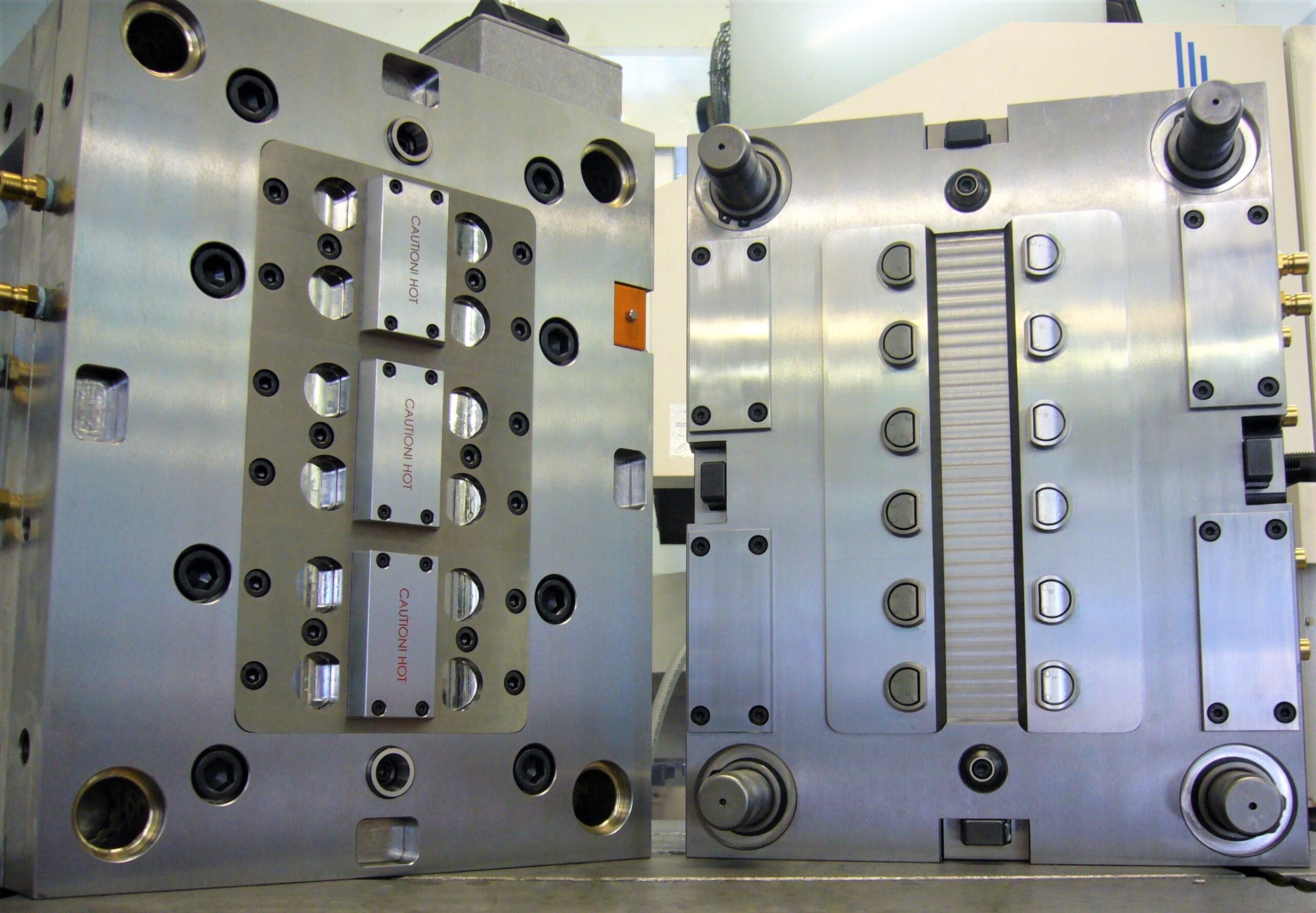 Packaging caps and closures tool – multi-cavity high production tooling
