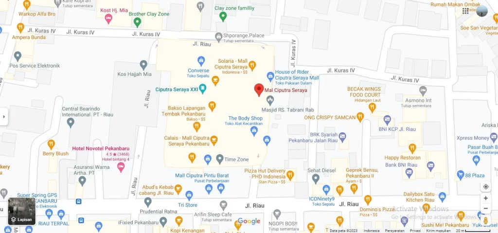 Samping Mall Ciputra Jl. Riau merupakan titik strategis untuk pemasangan billboard di Pekanbaru.