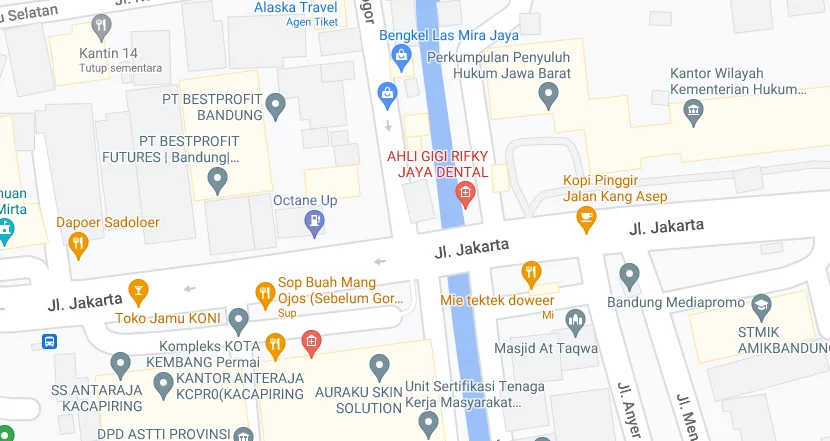 Pertigaan Jl. Labuan - Cianjur