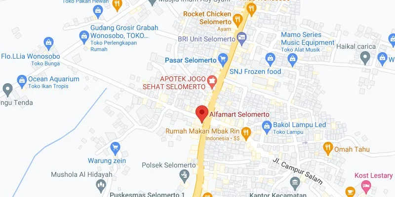 3. Perempatan Alfamart Selomerto