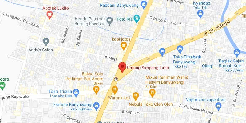 1. Patung Simpang Lima