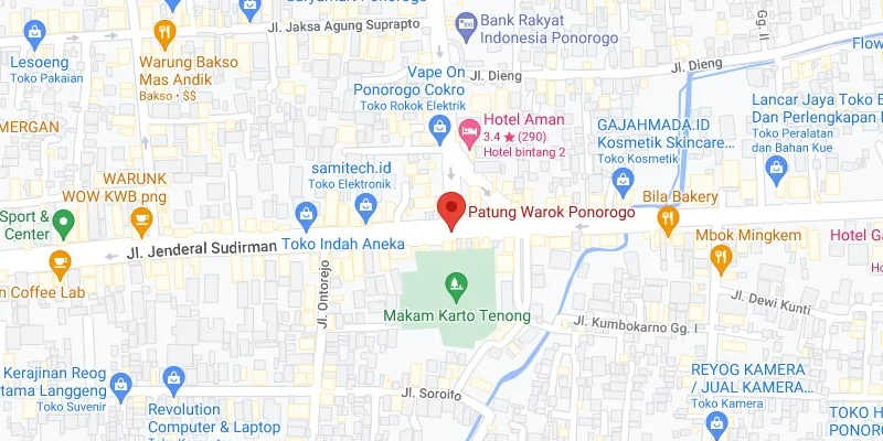 3. Pertigaan Patung Warok Ponorogo