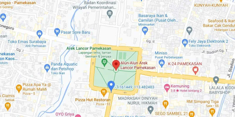 3. Pertigaan Selatan Alun-alun