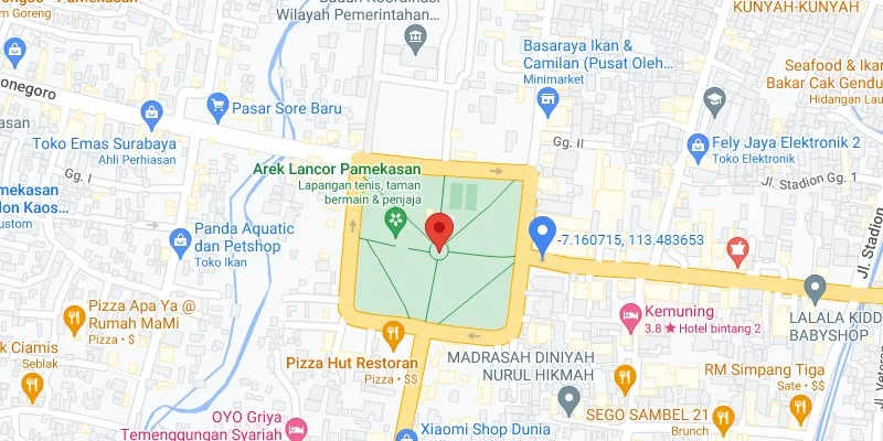 4. Pertigaan Timur Alun-alun