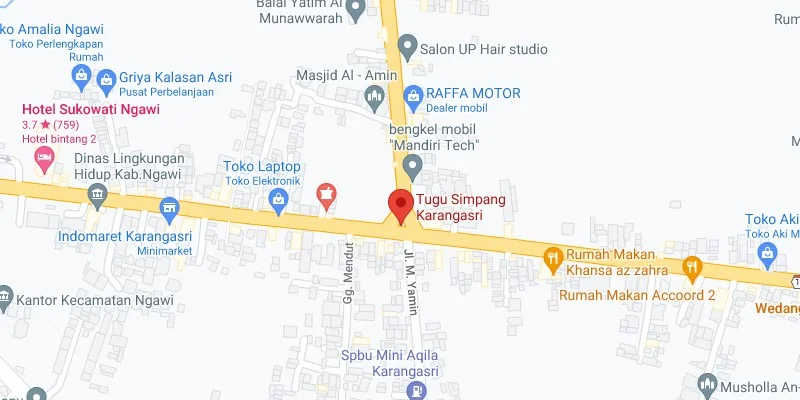 6. Tugu Simpang Karangsari
