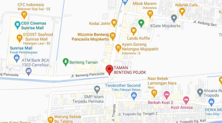 8. Taman Benteng Pojok