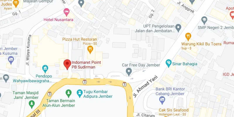 Pertigaan ini menghubungkan Jl. Letjen Panjaitan dan Jl. Karimata. Kawasan ini cukup dekat dengan Universitas Muhammadiyah Jember, sehingga banyak mahasiswa berlalu lalang di jalan ini.
9. Jl. PB. Sudirman (Depan Indomaret)
