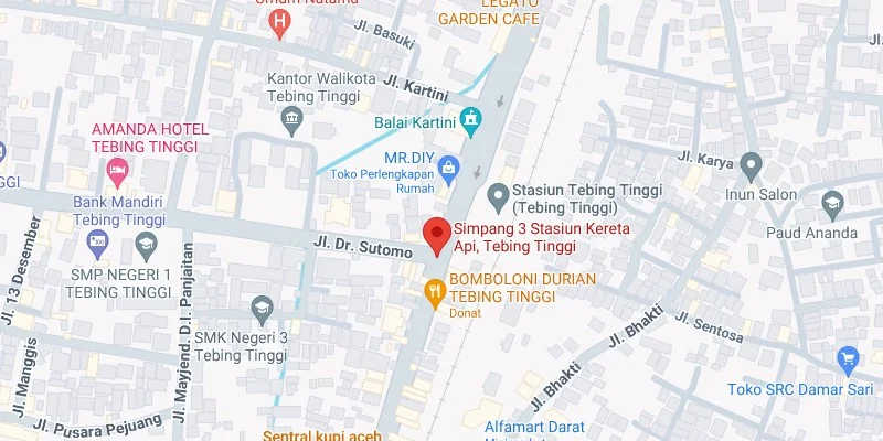 4. Simpang 3 Stasiun Kereta Api