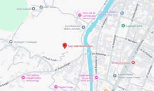 Dekat Tugu Salib Burake