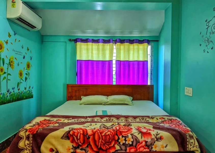 Taki guest house room interior