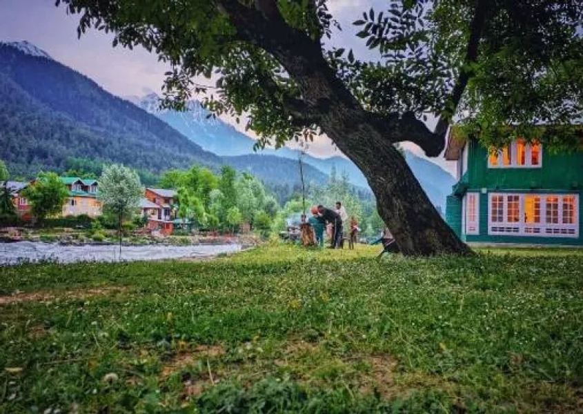Exterior and nature view of Pahalgam Retreat