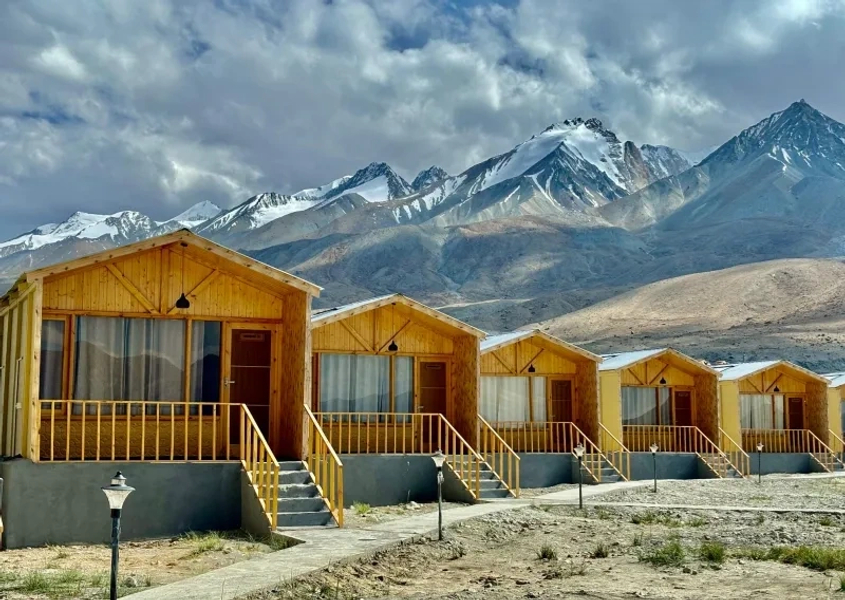 Pangong Glamping Ground Cottages