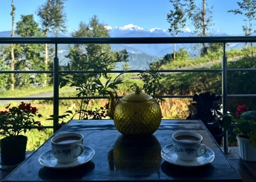 Fikkalaygaon Farmstay Tea Delight With Mountains View