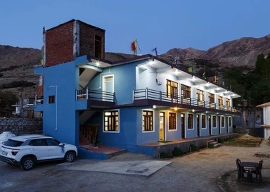 Nako Retreat property booking