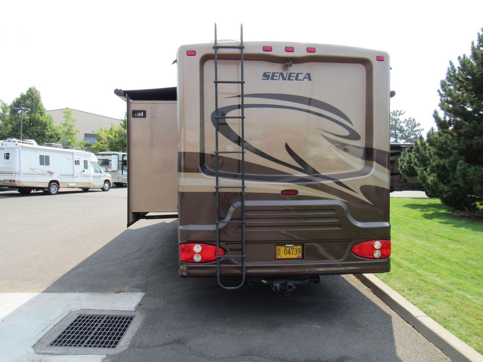 low miles 2008 Jayco Seneca 36MS camper Campers for sale