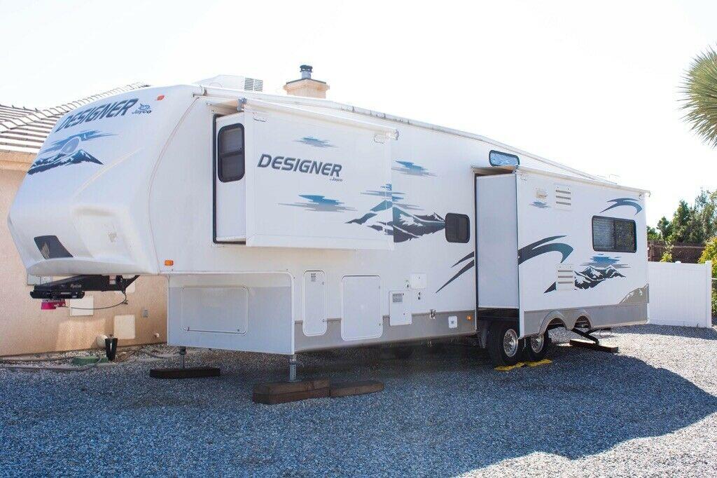 very clean 2008 Jayco camper for sale