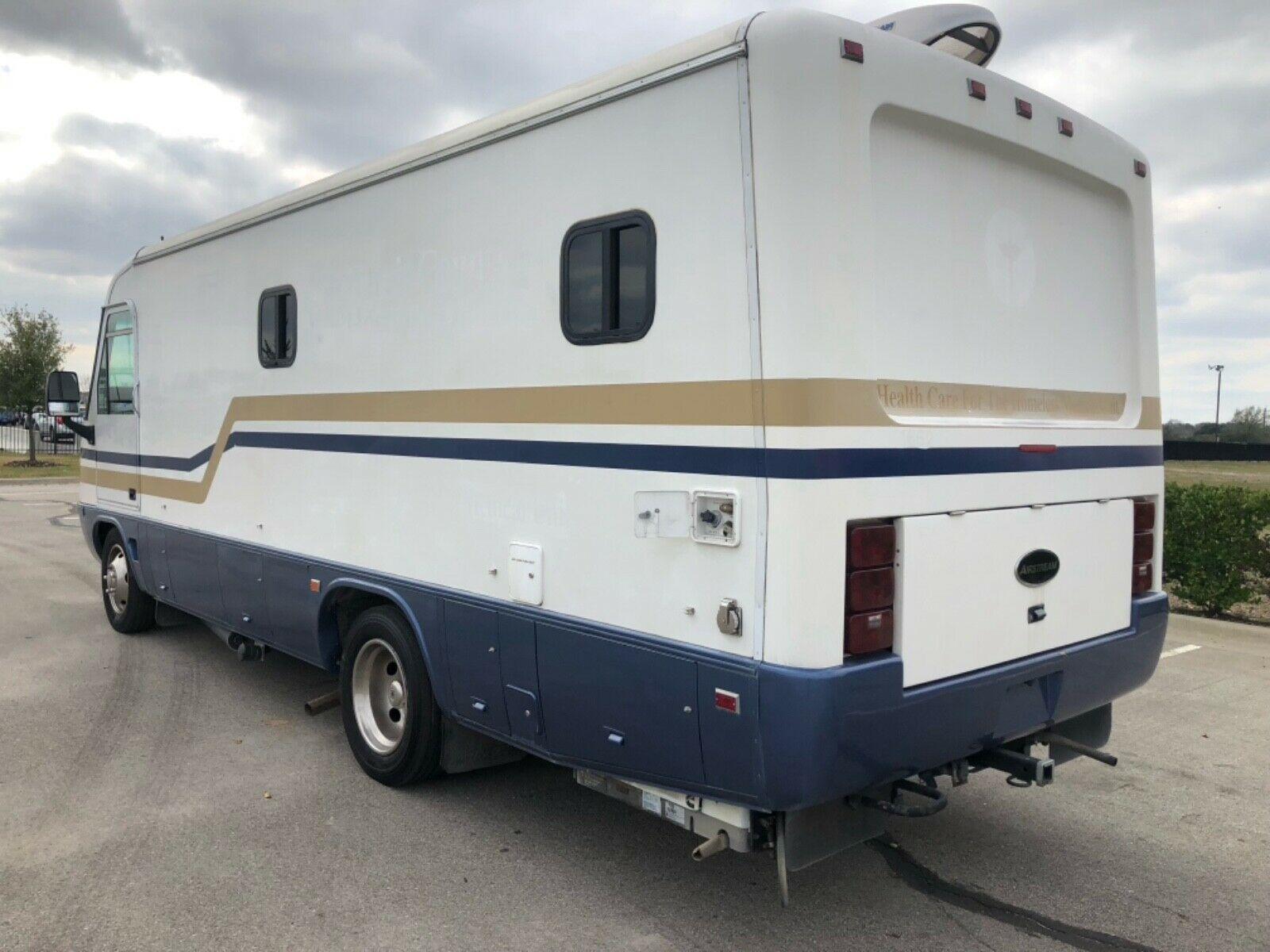 Mobile medical unit 1995 Airstream Land Yacht camper for sale