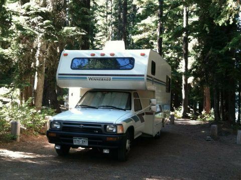 well maintained 1993 Winnebago camper for sale