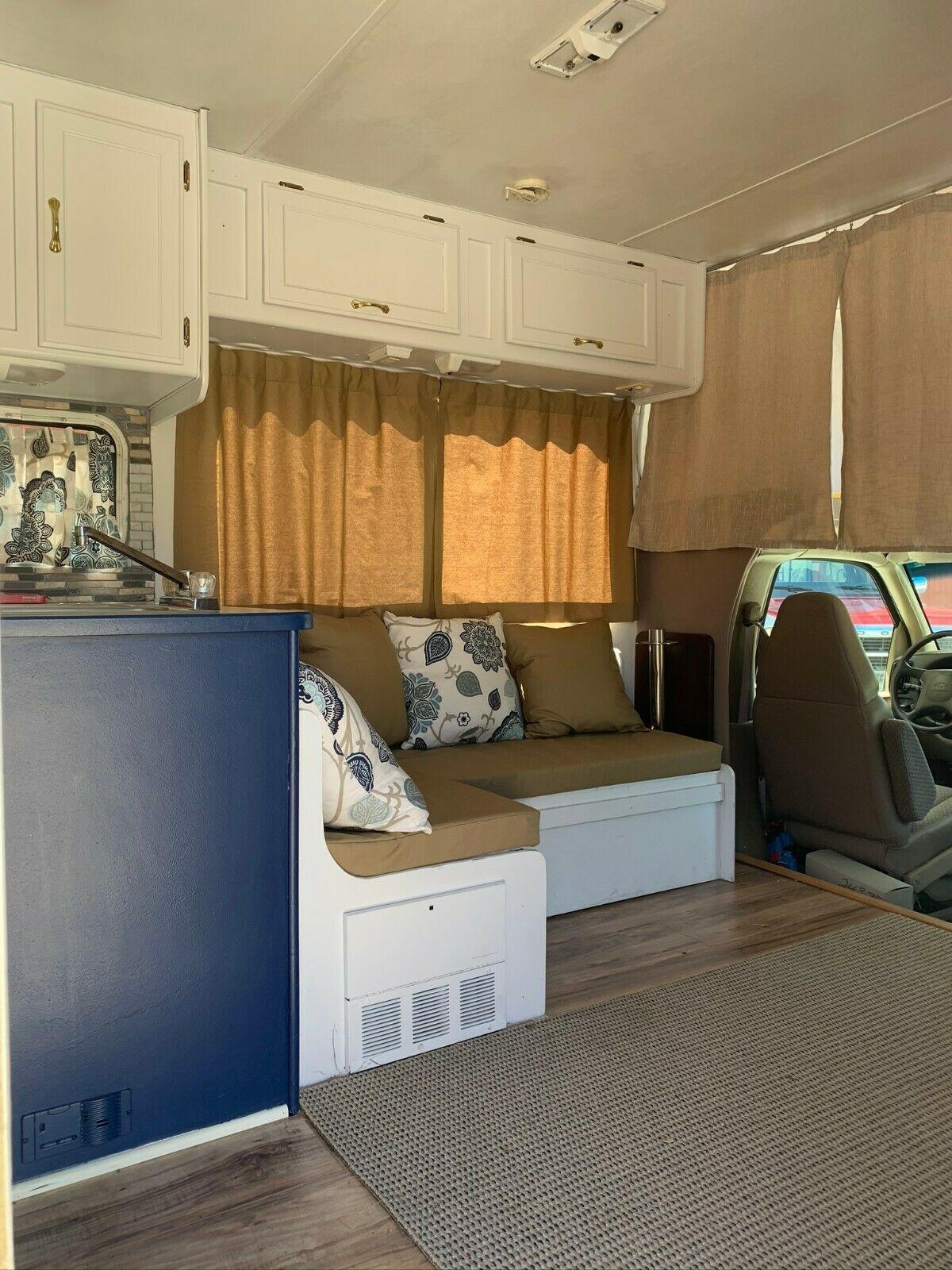 everything works 2001 Gulf Stream camper Campers for sale