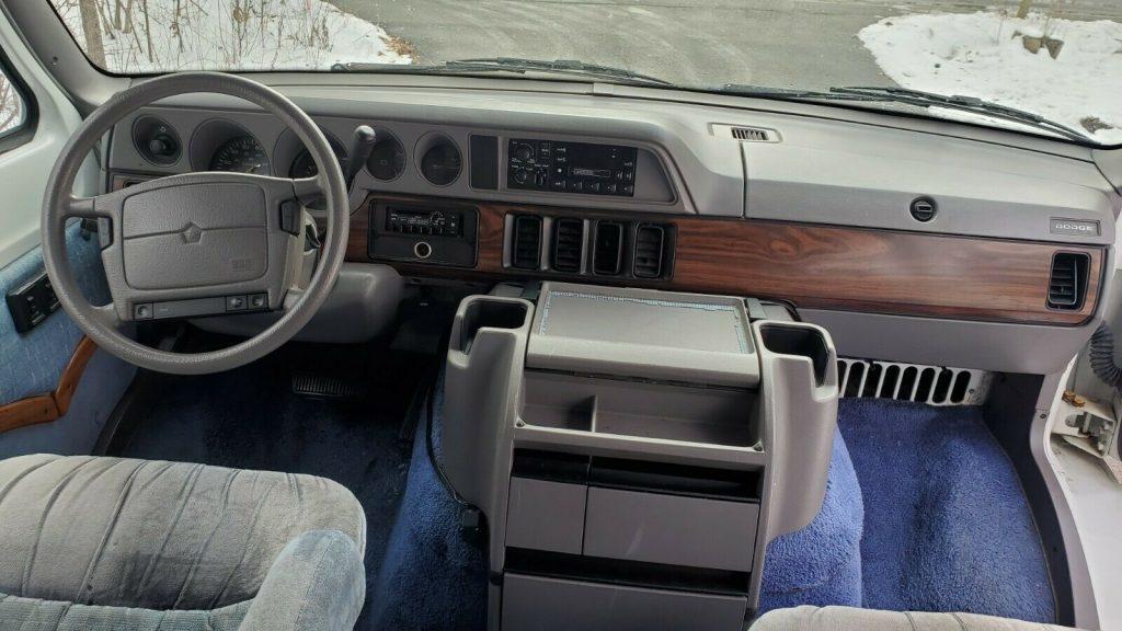 1996 Dodge RAM 3500 By Coachmen B-class RV [needs TLC]