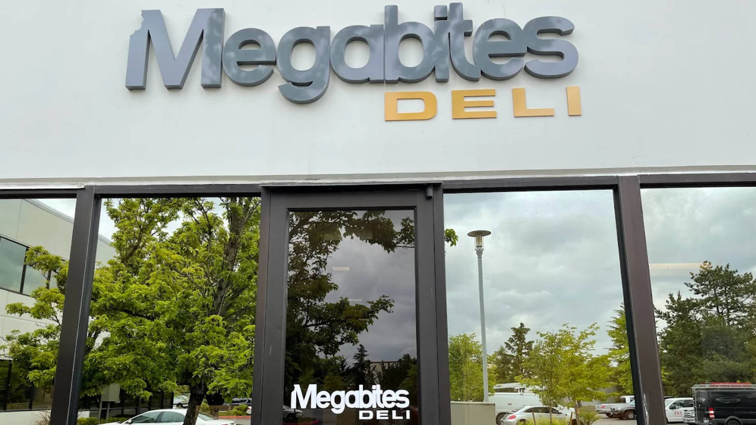 How Megabites Deli Simplified Online Ordering, Kitchen Tickets, and POS Workflow With Orders.co