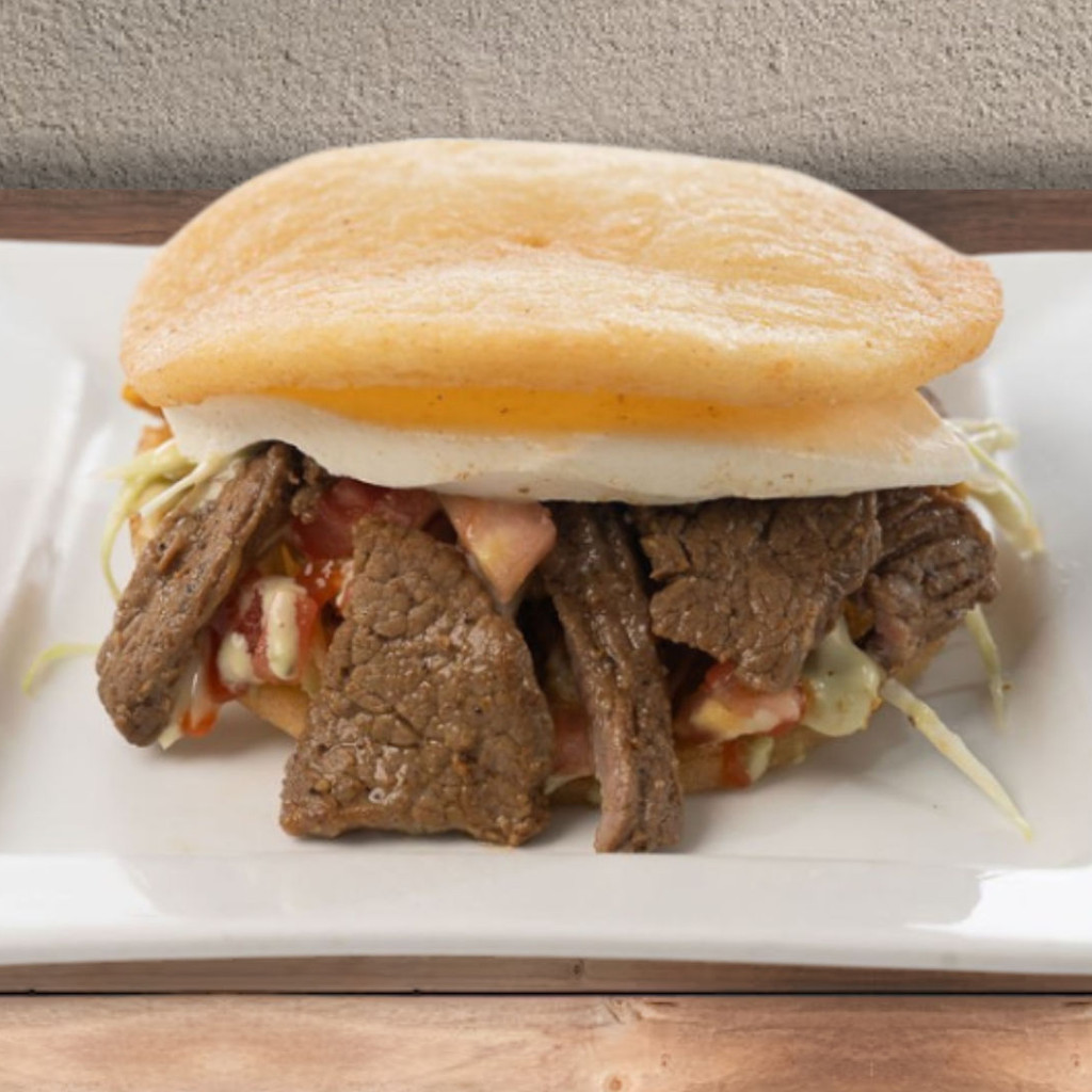 Image-Arepa de Carne Asada