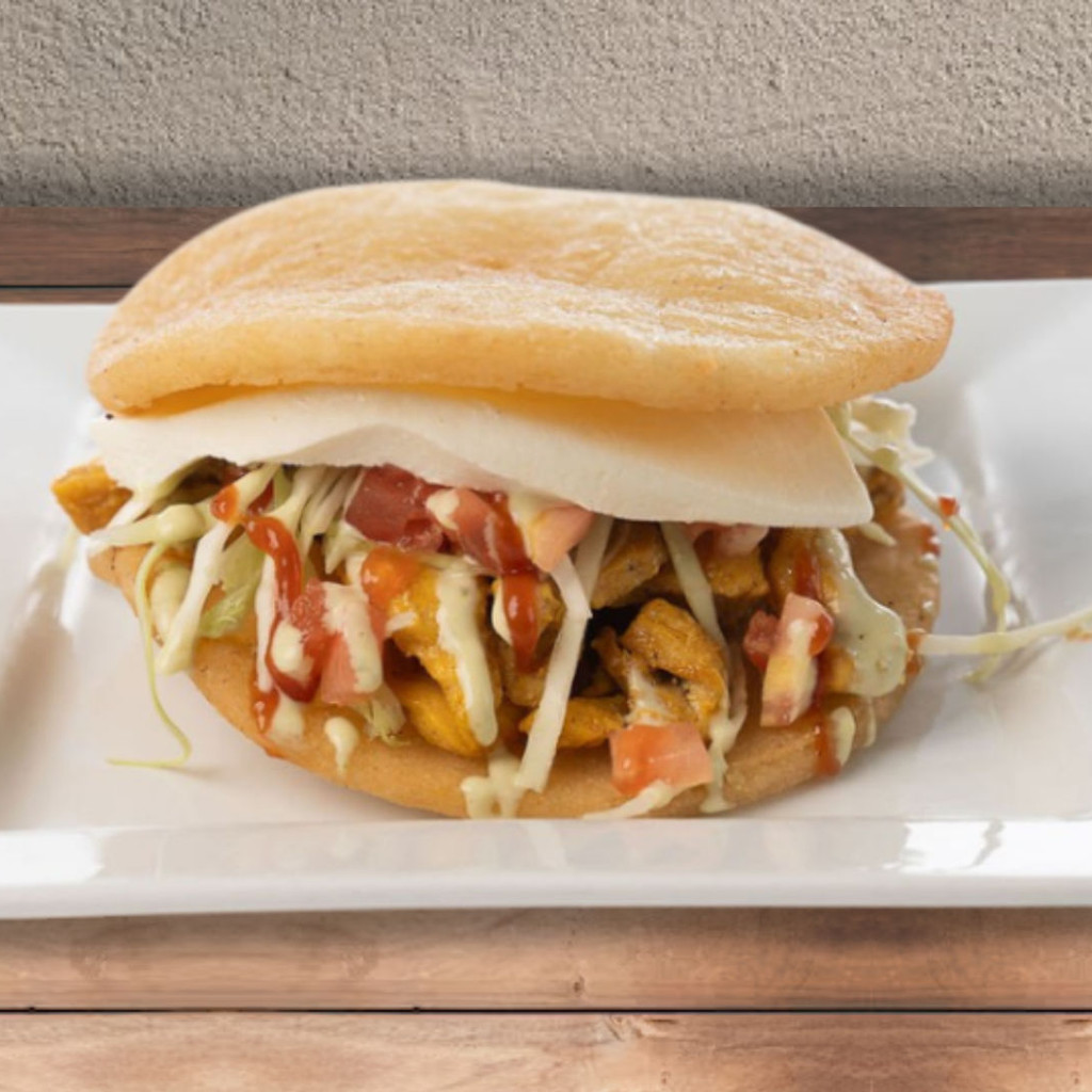 Image-Arepa de Pollo Asado