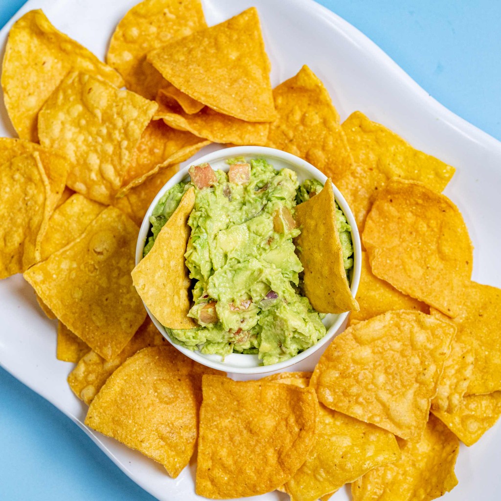 Image-Guacamole and Chips