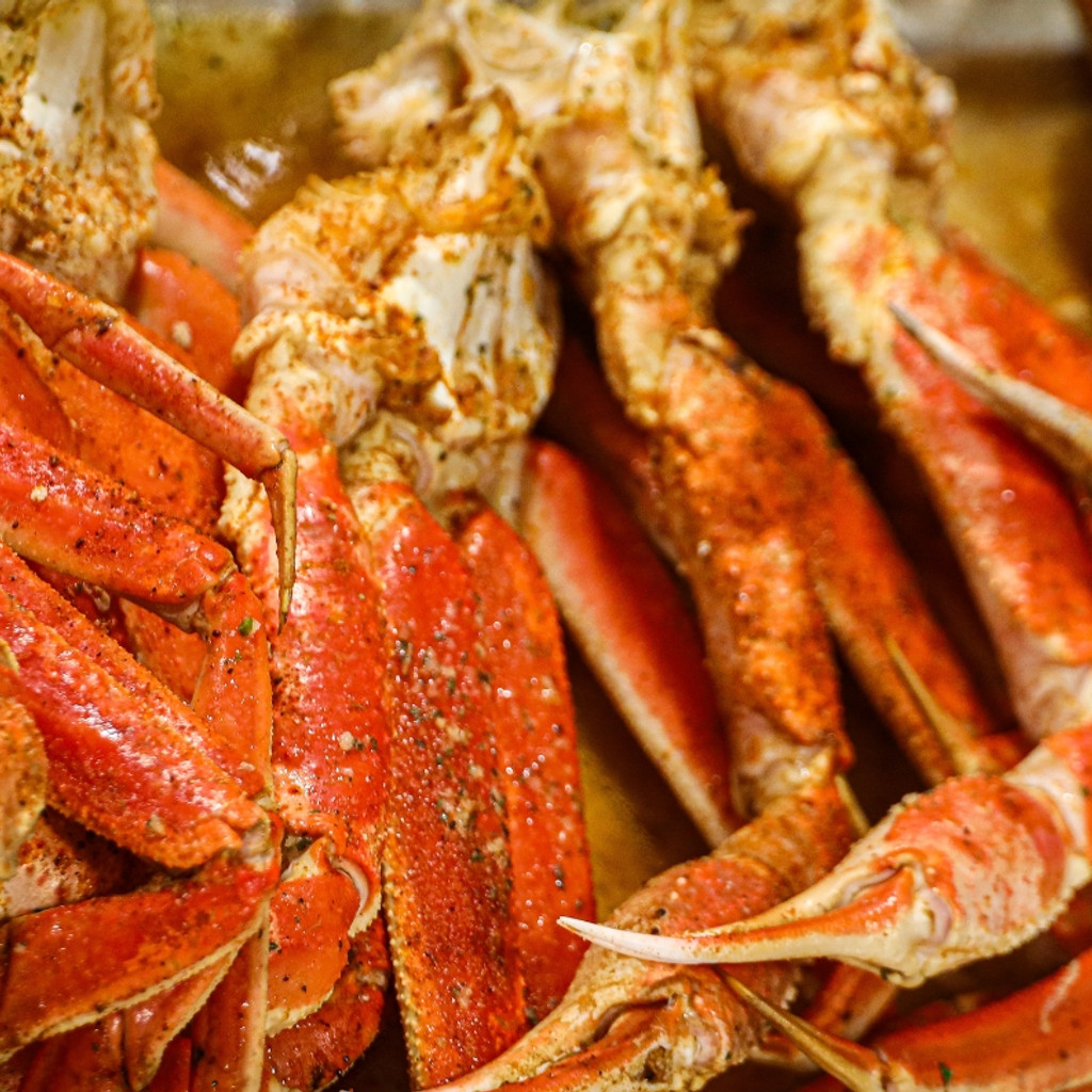 Image-Baked Garlicky Buttered Snow Crab Leg 2 Clusters & Chips or 1 Side