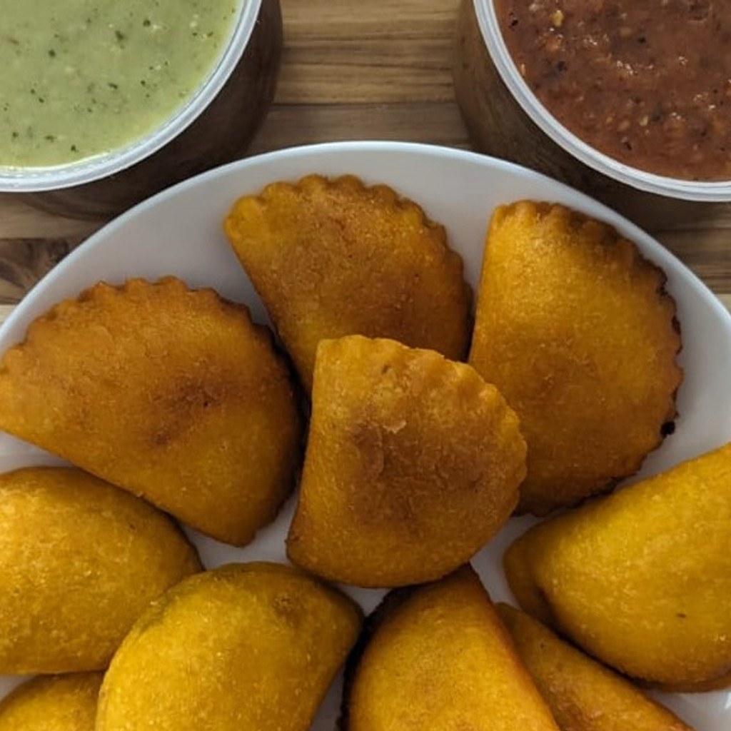 Image-Colombian Cheese & Italian Basil Pesto Empanada / Empanada Colombiana de Queso y Pesto de Albahaca Italiano