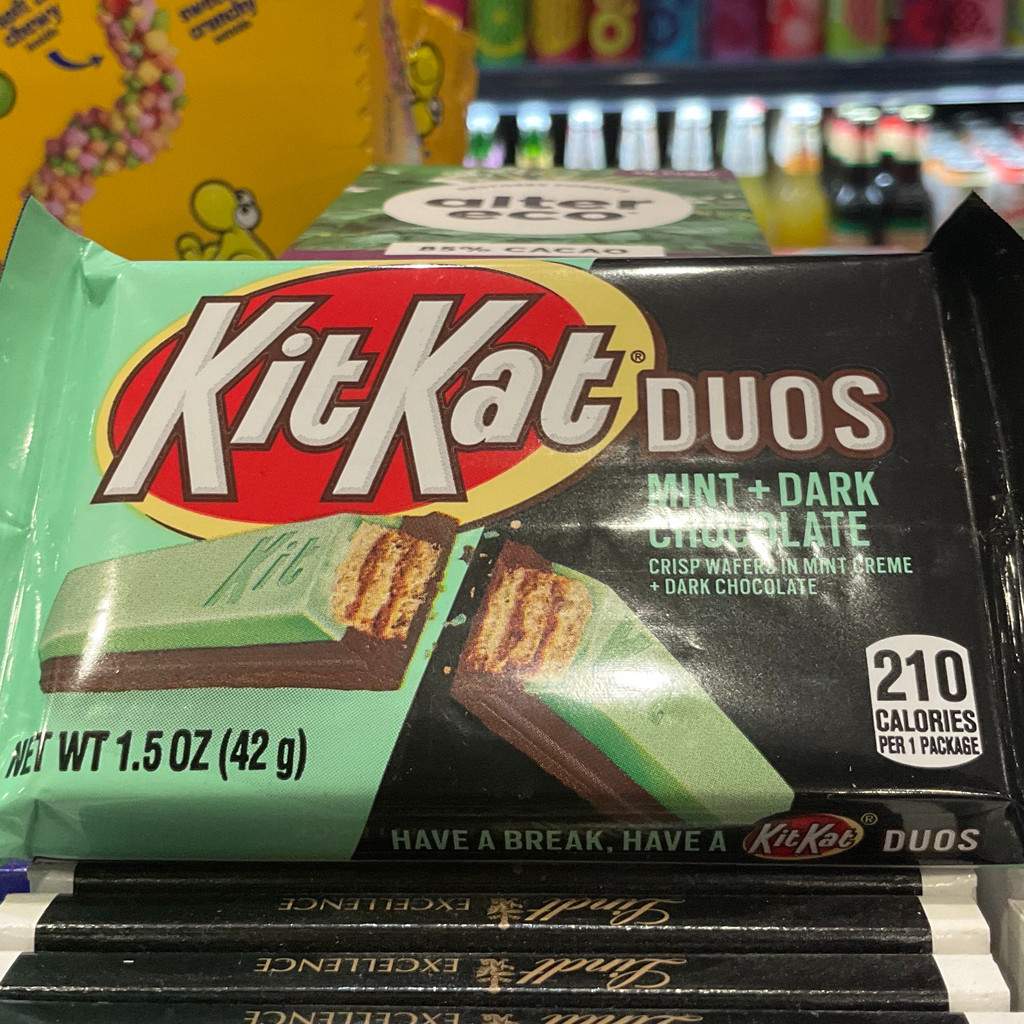 Image-KitKat duo’s mint dark chocolate