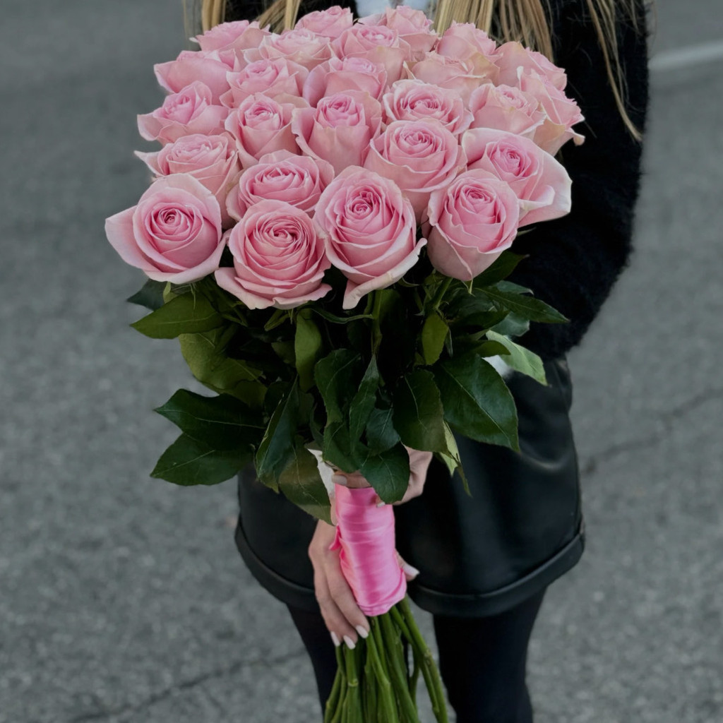 Image-Light Pink Rose Bouquet - 25 Stems