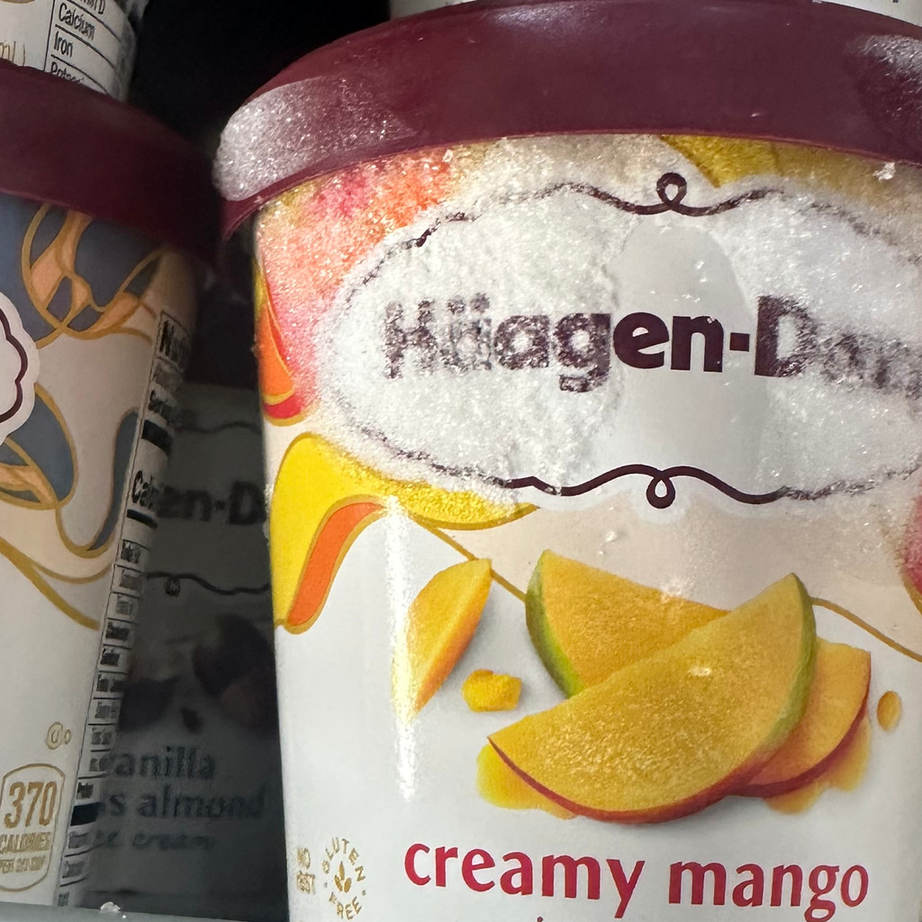 Image-creamy mango ice cream