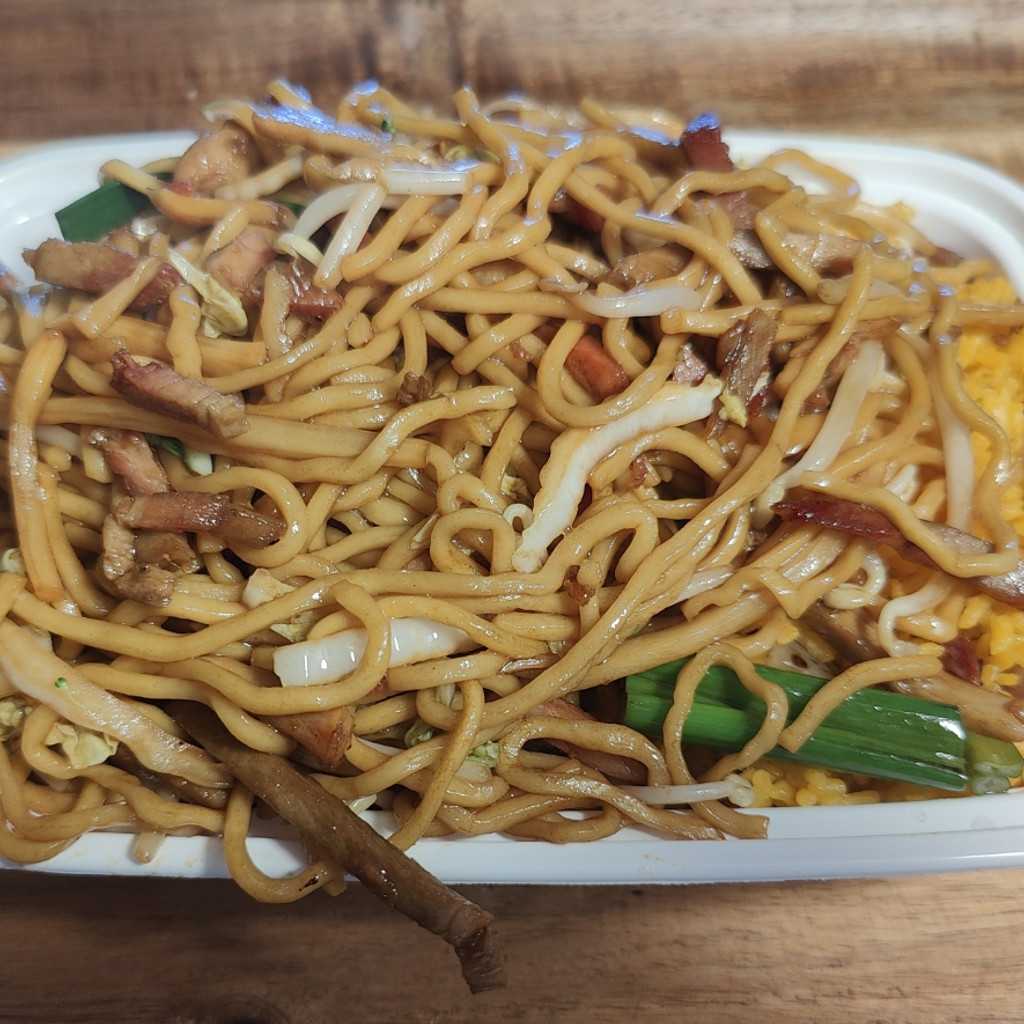 Image-NO.11. Roast Pork Lo Mein Special Combo