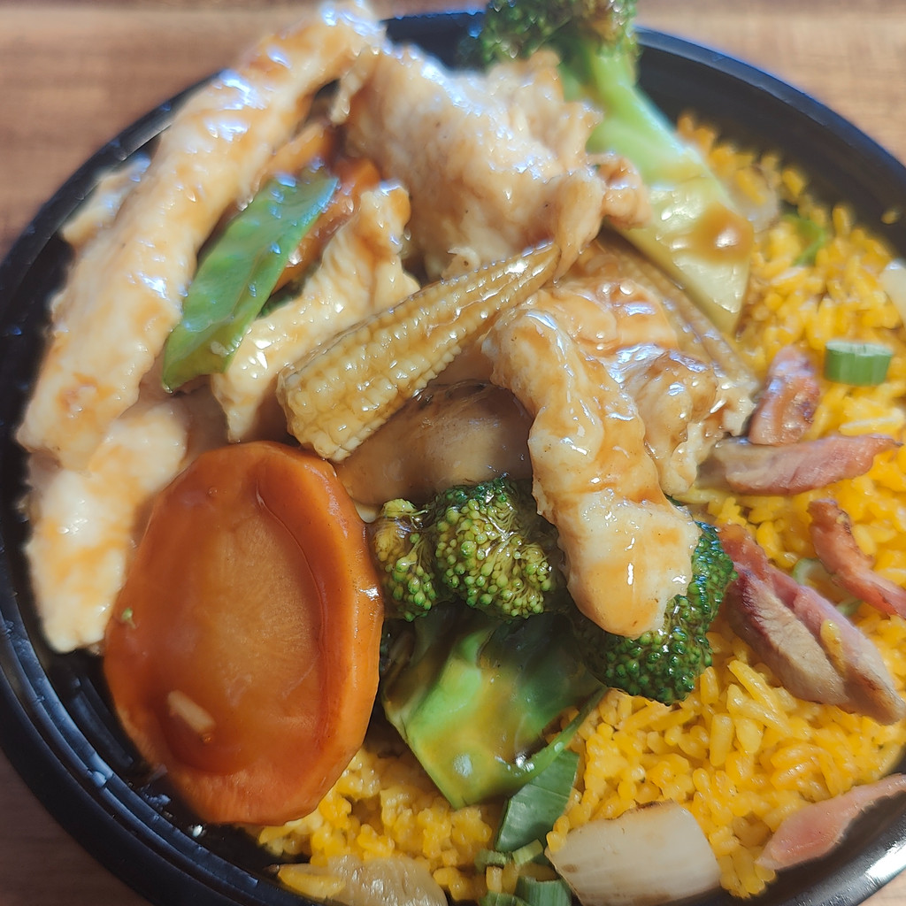 Image-L16. Chicken with Mixed Vegetables