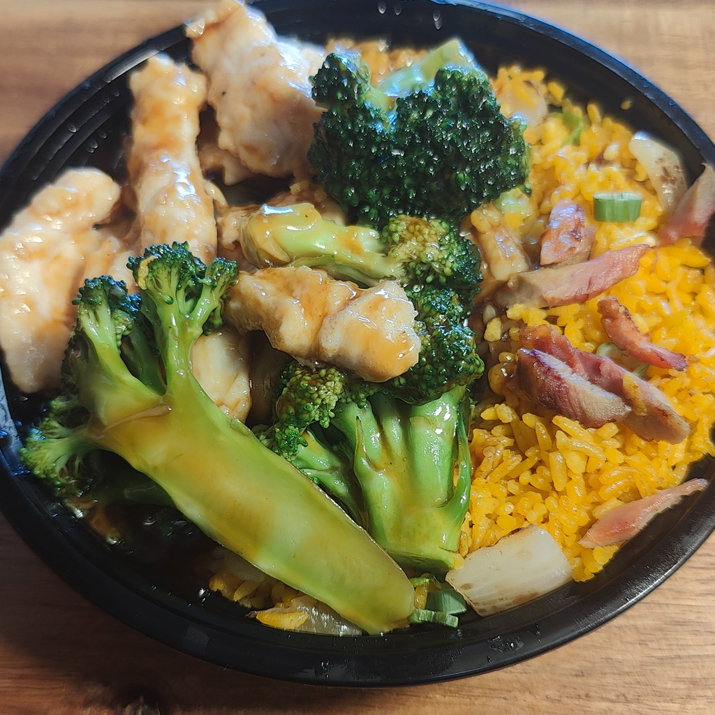 Image-L26. Chicken with Broccoli