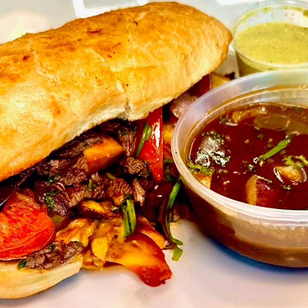 Image-Lomo Beef Dip Sandwich