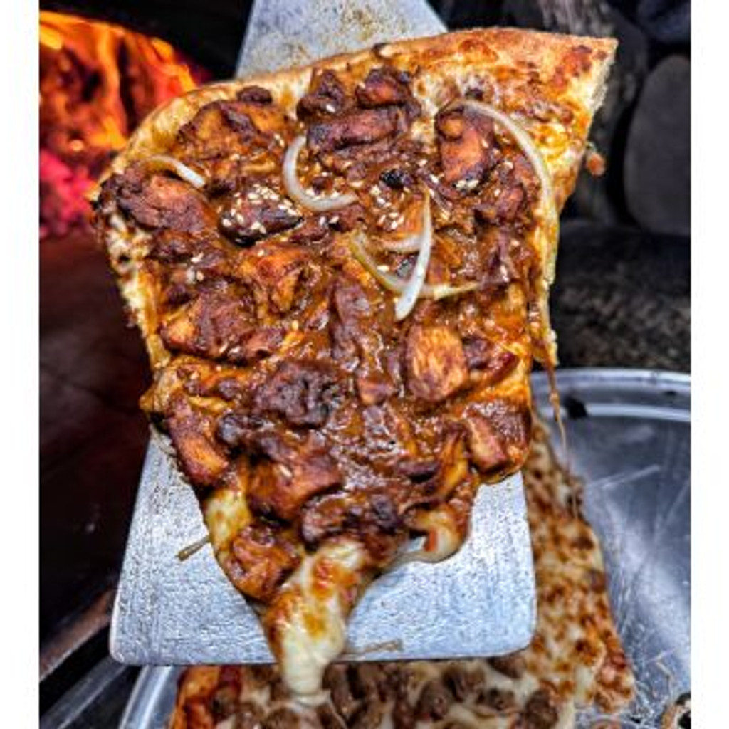 Image-Chicken Mole Pizza