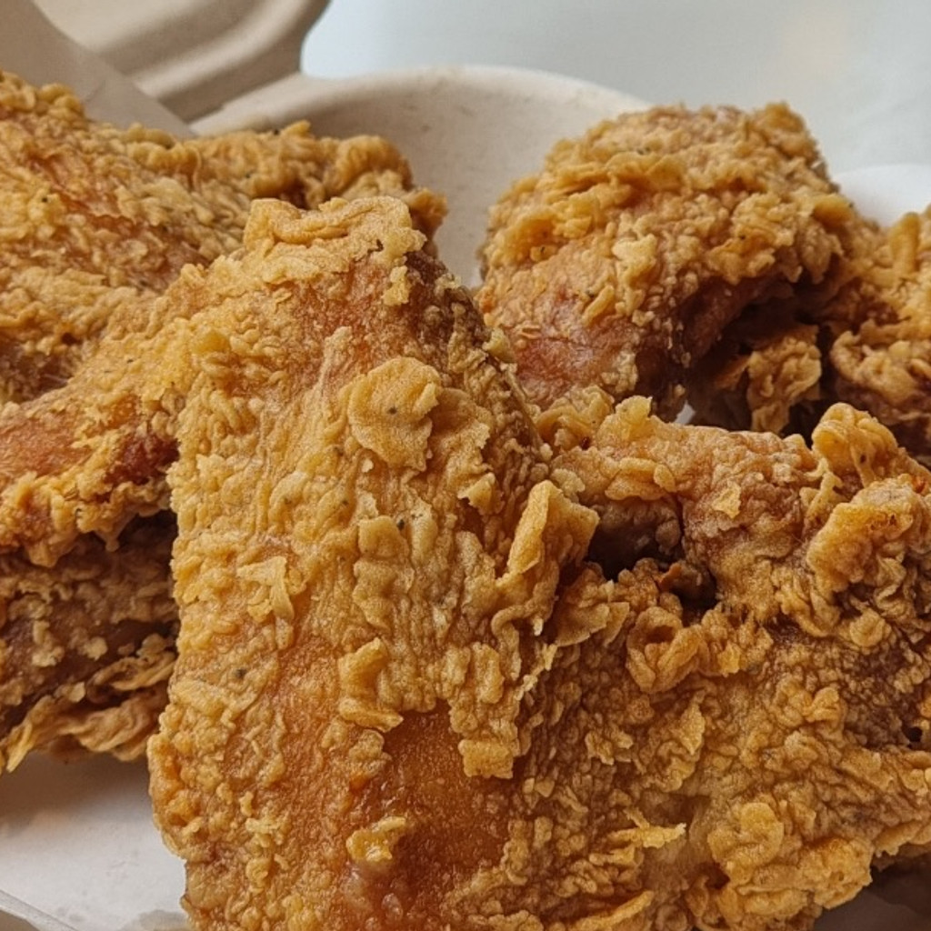 Image-6Pcs Whole Fried Chicken Wings