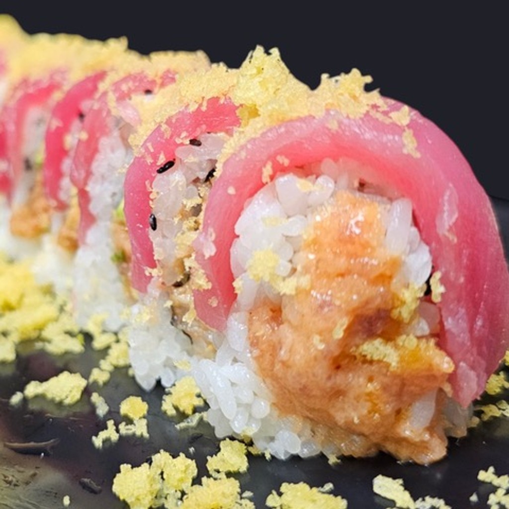 Image-Hot Girl Roll