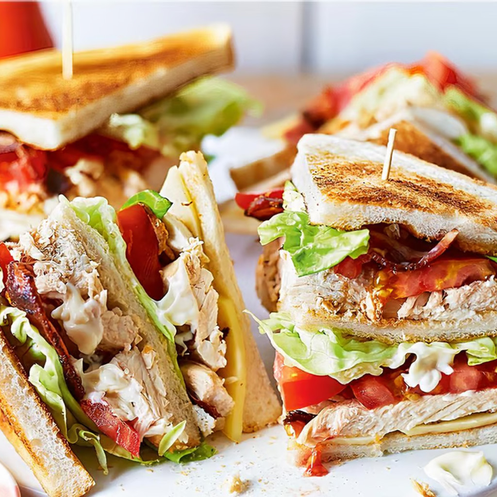 Image-Crispy Chicken Club w/Fries