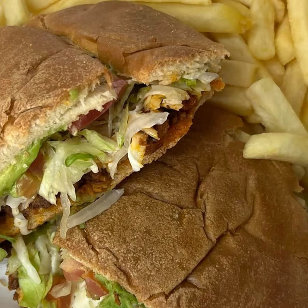 Image-Torta con Papas Fritas / Torta with Fries