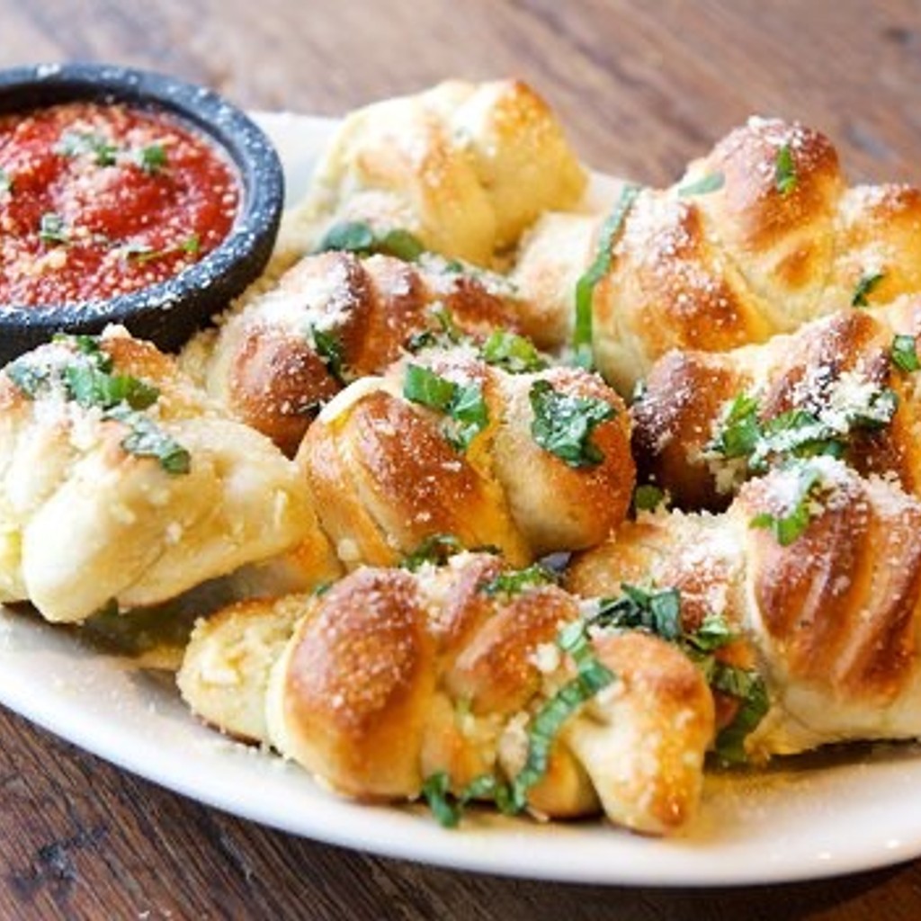 Image-Garlic Knots