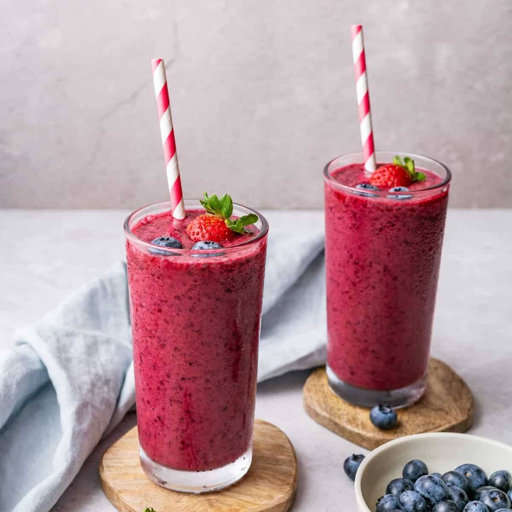 Image-Berries Blend smoothie